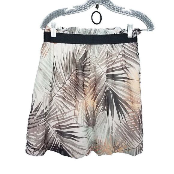 H&M Skirt Women's Size 8 Chiffon Leaf Printed Lined Pull On Skirt Neutral Colors - Picture 1 of 11